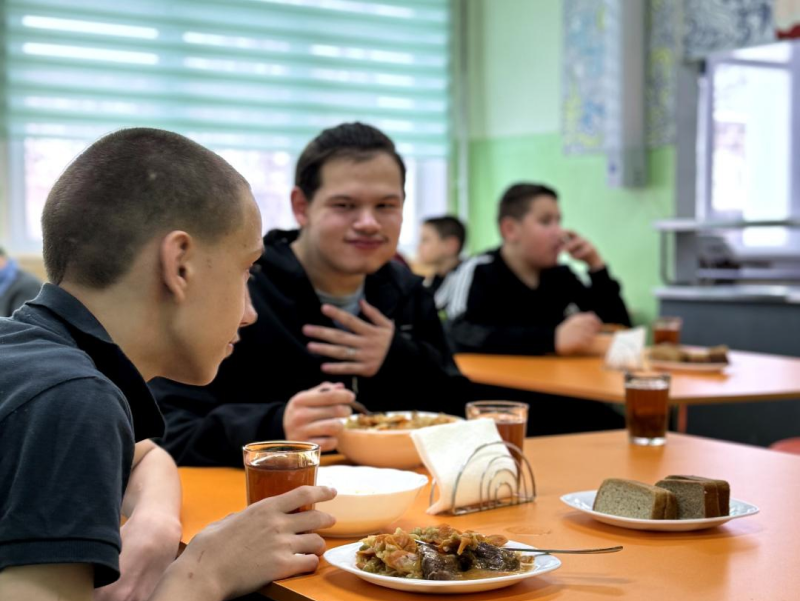 Коротко о столовой: Изображение.